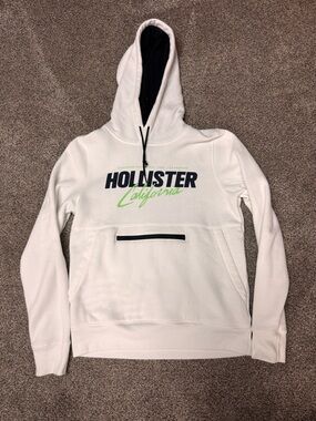 Hollister white and black sweatshirt